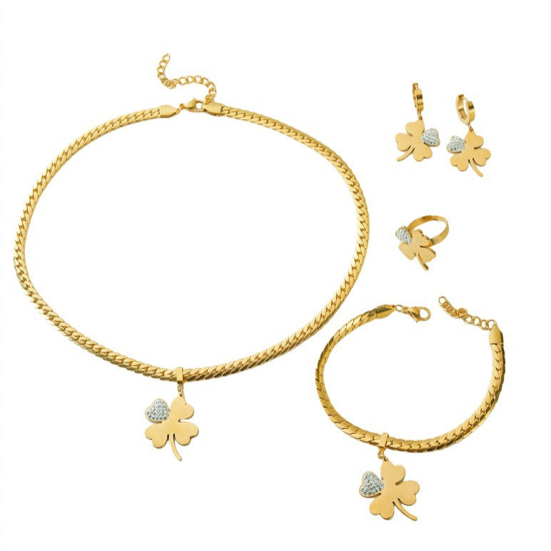 18K Gold Clover Jewelry Set with Zirconia (2)