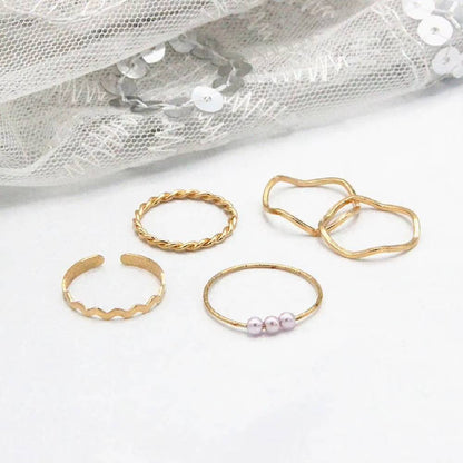 5Pcs Women's Stackable Rhinestone Wave Thin Midi Knuckle Ring Set (5)