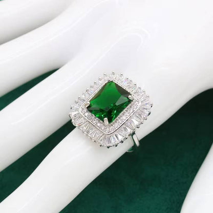 Classic Emerald Zircon Silver Jewelry Set for Women (3)