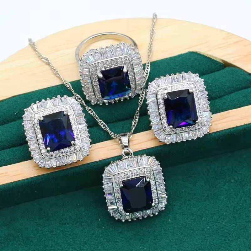 Classic Emerald Zircon Silver Jewelry Set for Women (8)