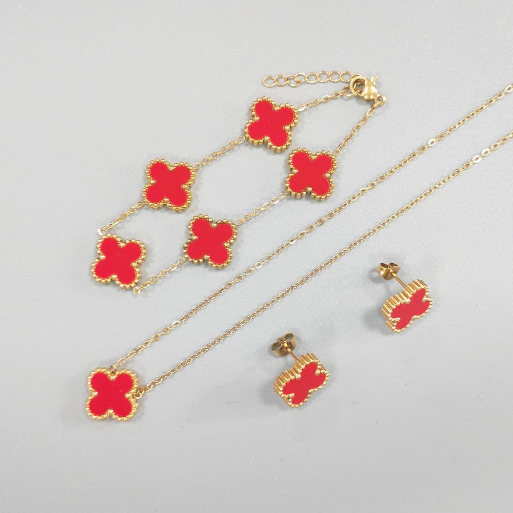 Fashion Electroplated 18K Gold Titanium Steel Clover Jewelry Set