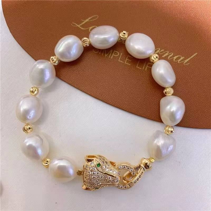 Freshwater Pearl Choker Necklace & Bracelet (2)