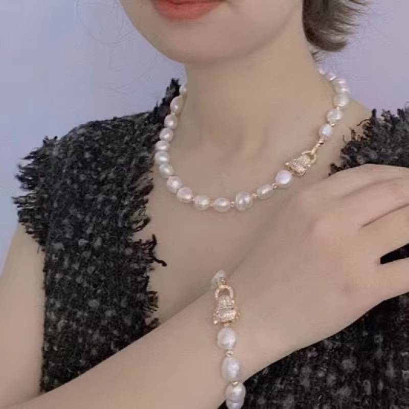 Freshwater Pearl Choker Necklace & Bracelet (5)