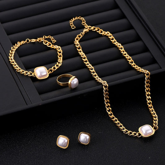 Trendy Cuban Thicker Chain Faux Pearl Necklace for Women (4)