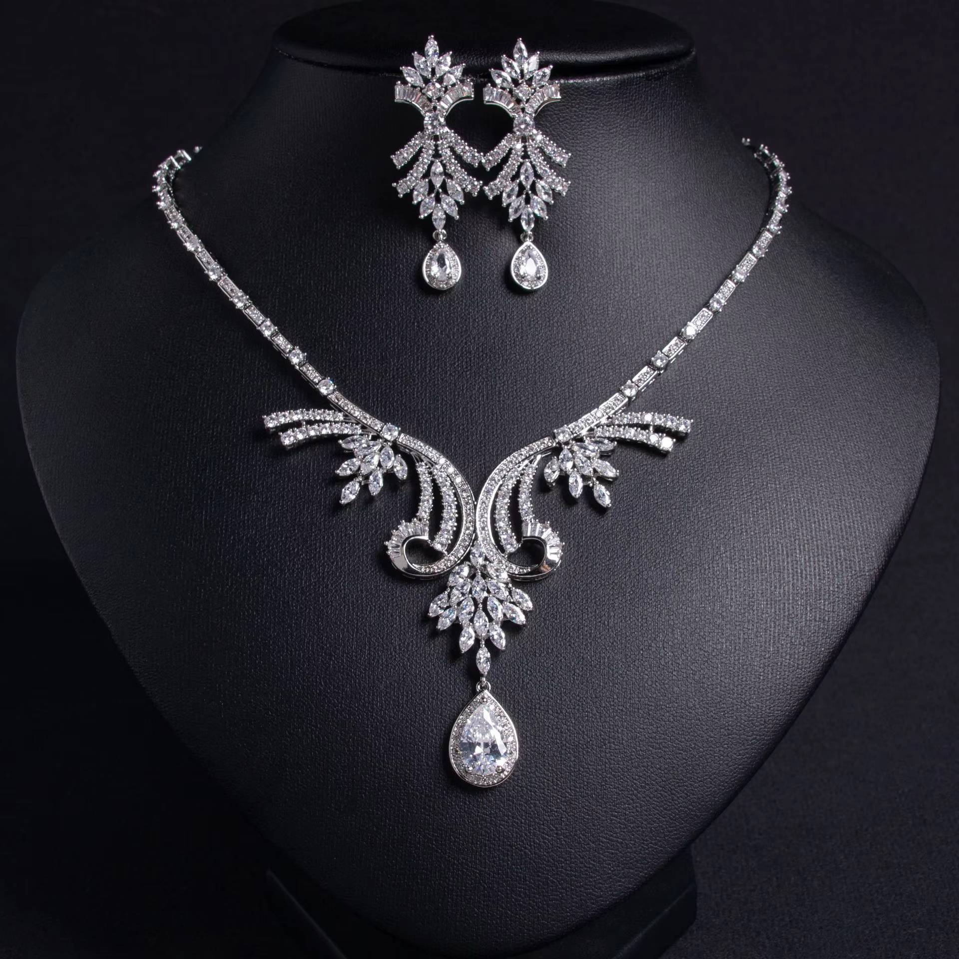 Women's Purple Cubic Zirconia Water Drop Bridal Jewelry Set (5)